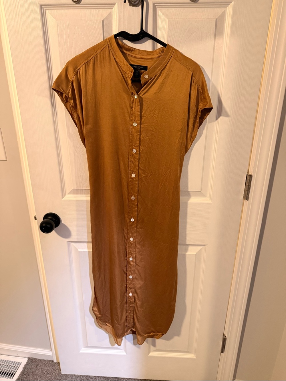 100% Silk Banana Republic Caramel Button-Front Midi Dress